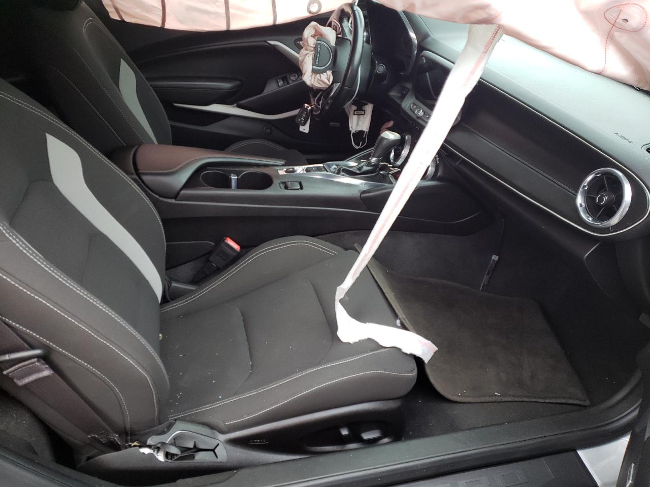 Photo 5 from auction – 2017 CHEVROLET CAMARO LT with VIN 1G1FB1RS2H0106579