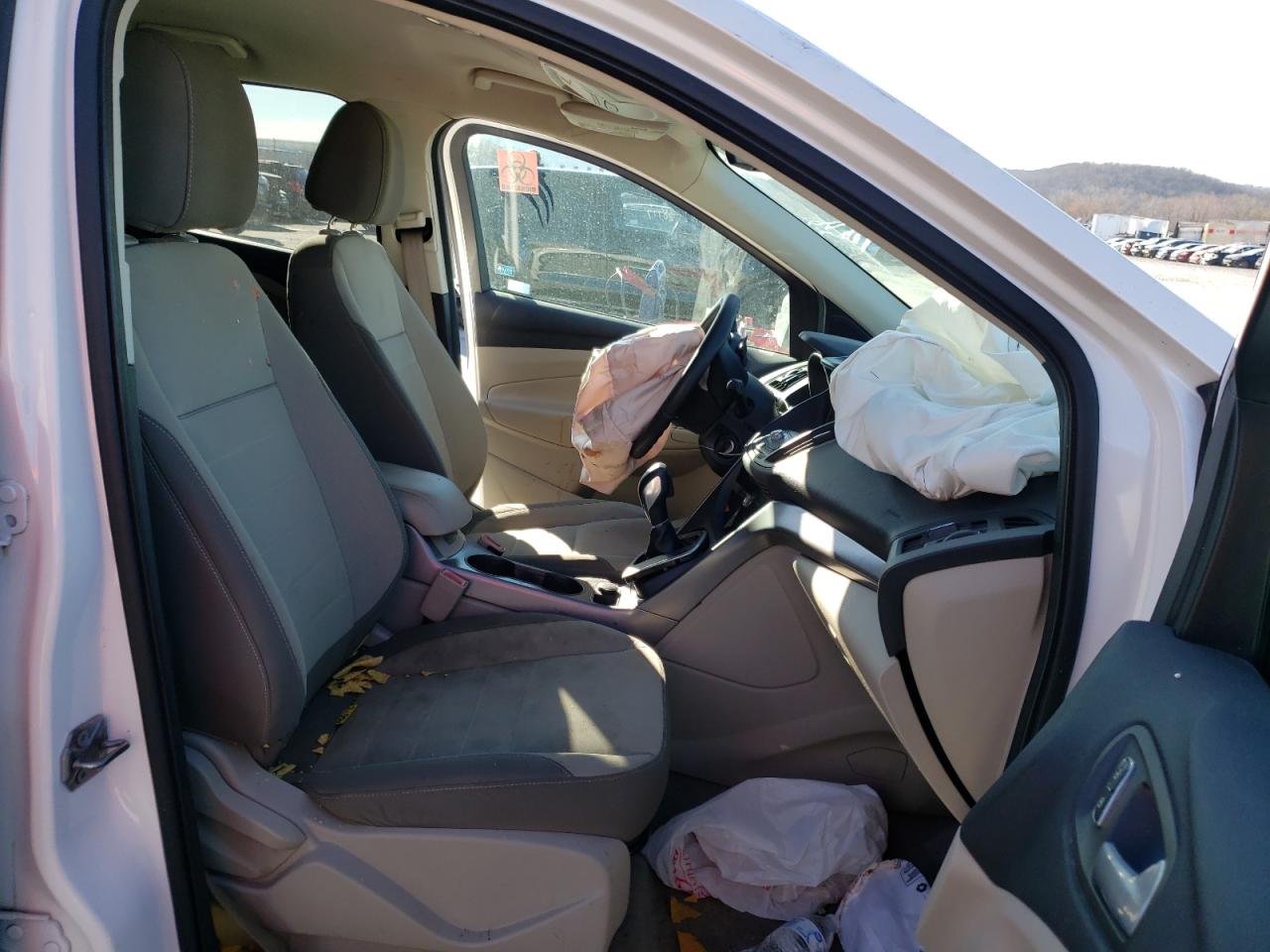 Photo 5 from auction – 2013 FORD ESCAPE SE with VIN 1FMCU9GX6DUD10012