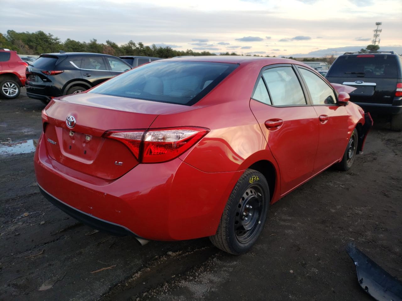 Photo 4 from auction – 2018 TOYOTA COROLLA L with VIN 5YFBURHE9JP841114