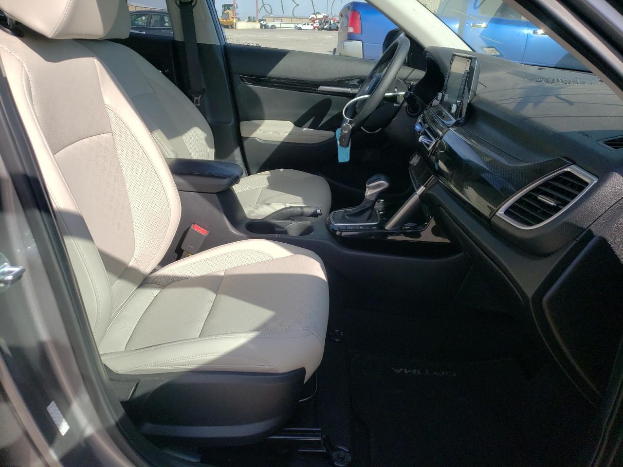 Photo 5 from auction – 2021 KIA SELTOS EX with VIN KNDERCAAXM7166673