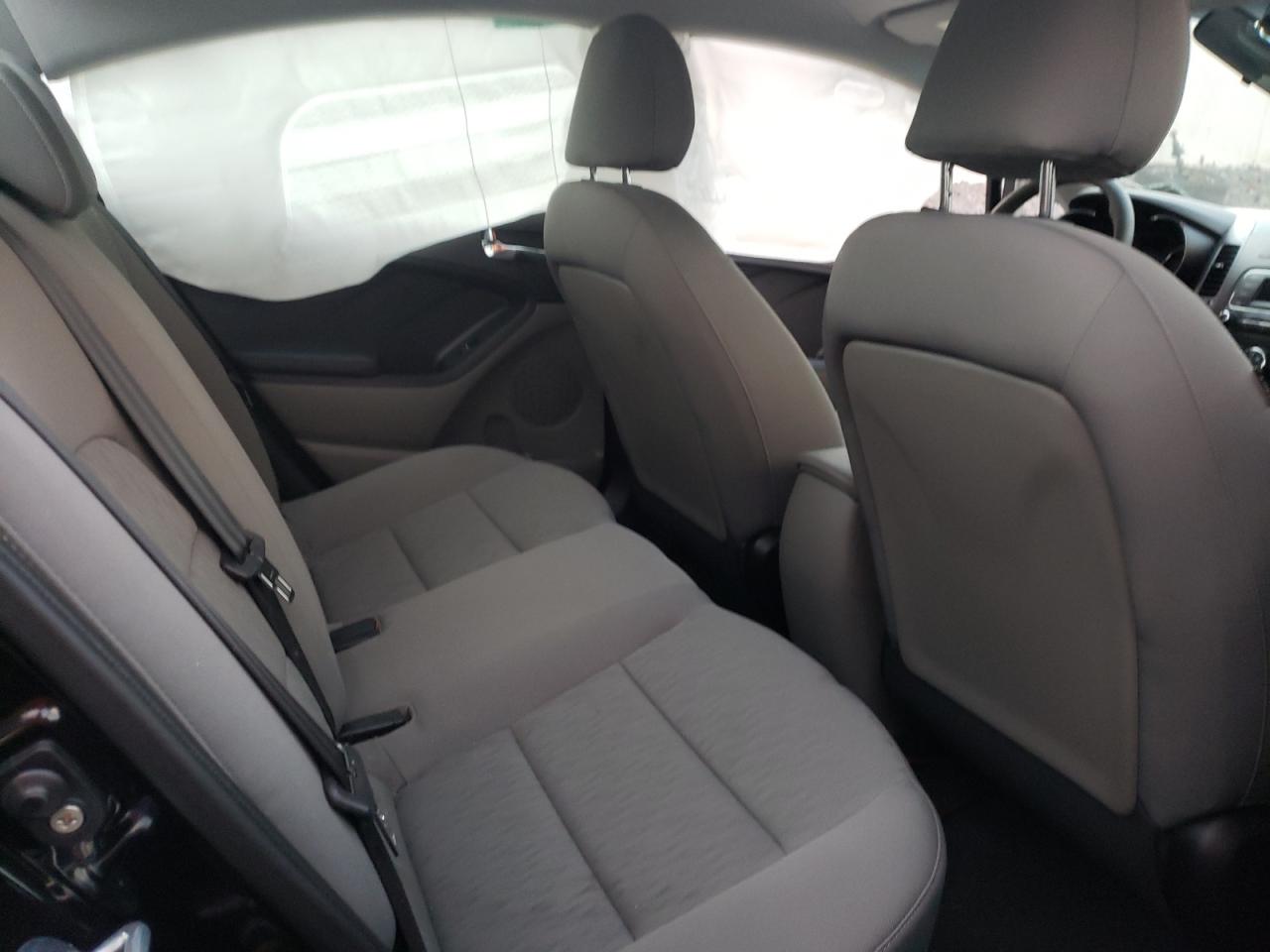 Photo 6 from auction – 2015 KIA FORTE LX with VIN KNAFK4A60F5400230