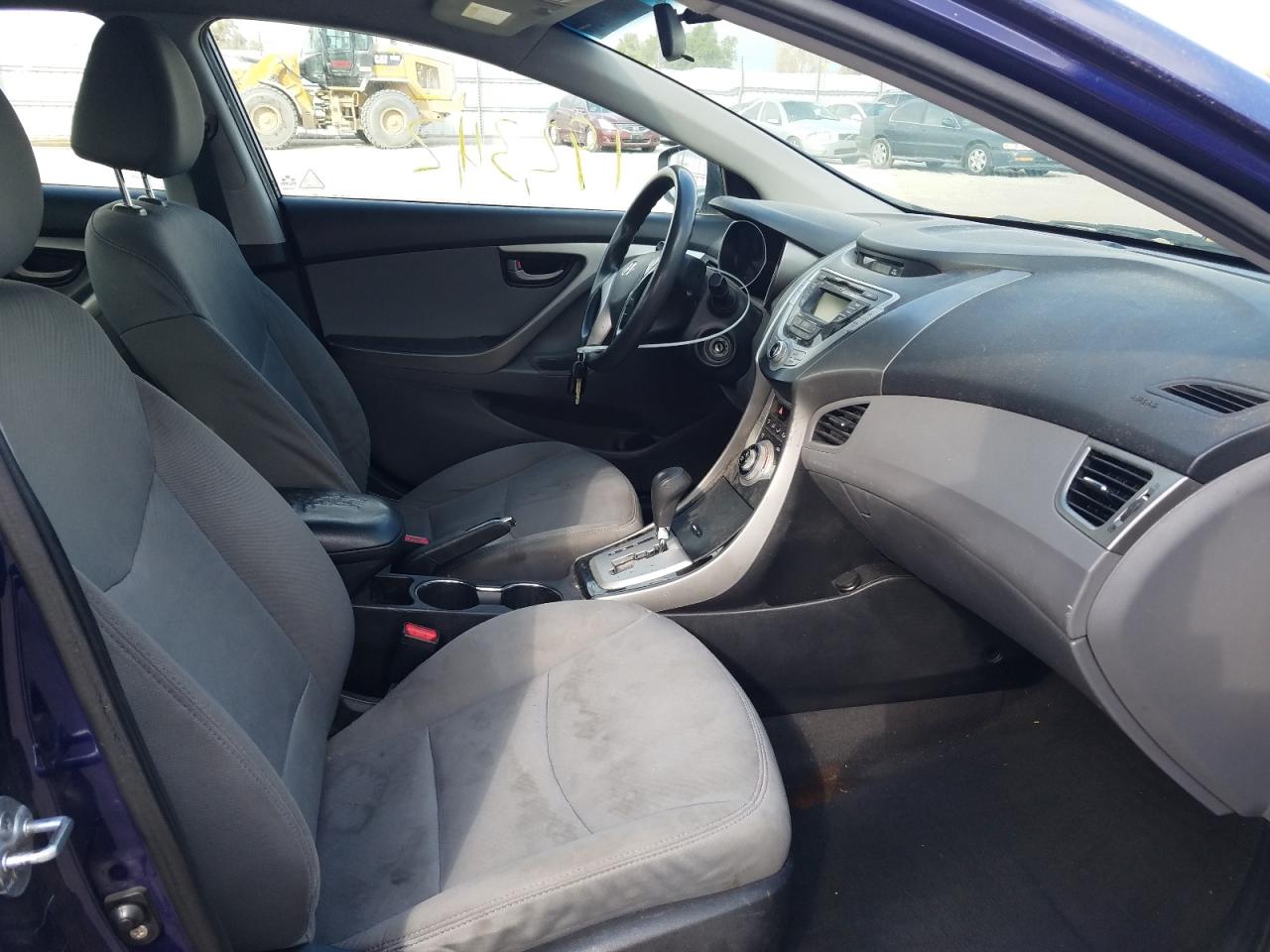 Photo 5 from auction – 2011 HYUNDAI ELANTRA GL with VIN 5NPDH4AE8BH045642