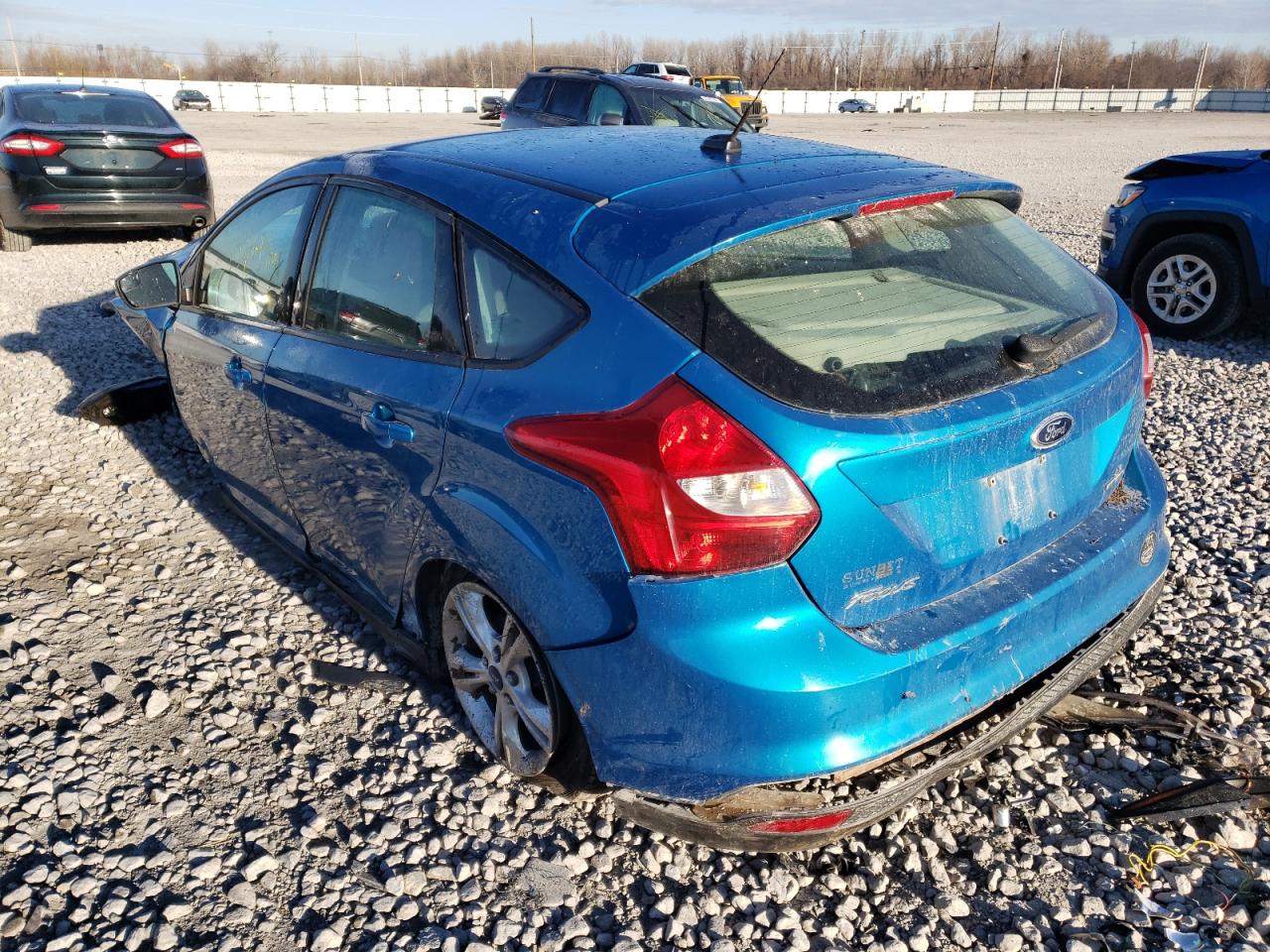 Photo 3 from auction – 2014 FORD FOCUS SE with VIN 1FADP3K24EL161721