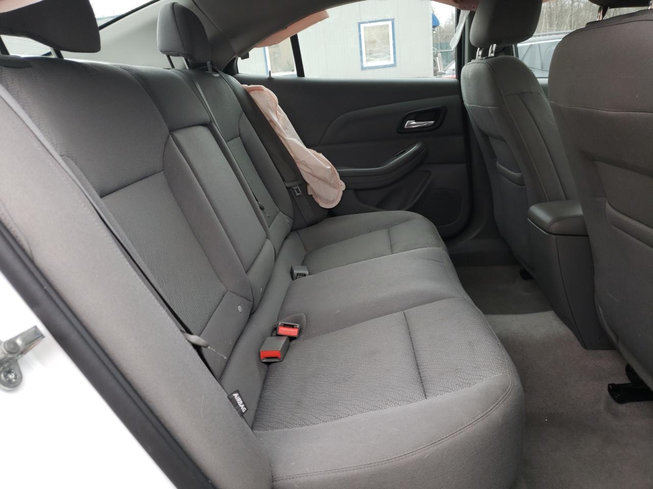 Photo 6 from auction – 2014 CHEVROLET MALIBU LS with VIN 1G11B5SL7EF164197