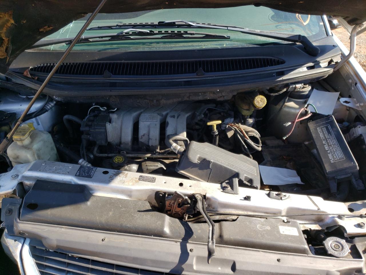 Photo 7 from auction – 2000 CHRYSLER TOWN&COUNT with VIN 1C4GP44G6YB658382