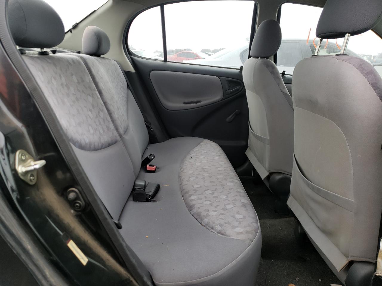 Photo 6 from auction – 2001 TOYOTA ECHO with VIN JTDBT123610173066
