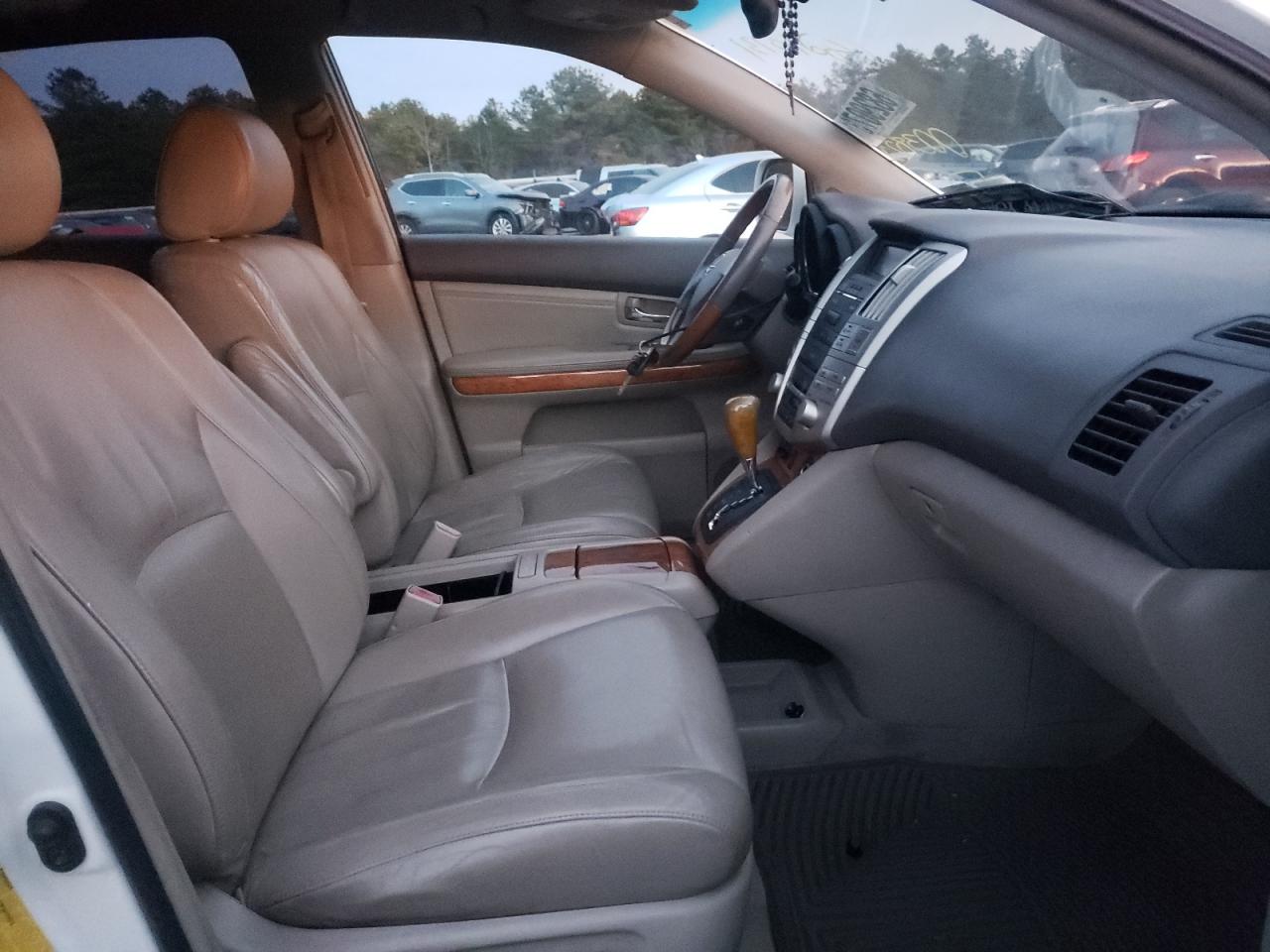 Photo 5 from auction – 2004 LEXUS RX 330 with VIN 2T2HA31U64C003821