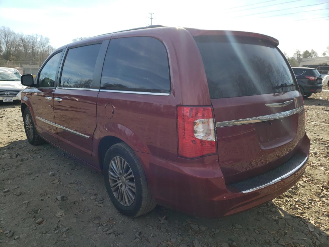 Photo 3 from auction – 2013 CHRYSLER TOWN & COU with VIN 2C4RC1CG0DR715238