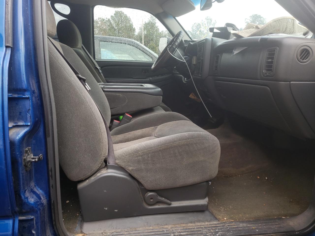 Photo 5 from auction – 2004 CHEVROLET SILVERADO with VIN 1GCGC23U44F108320