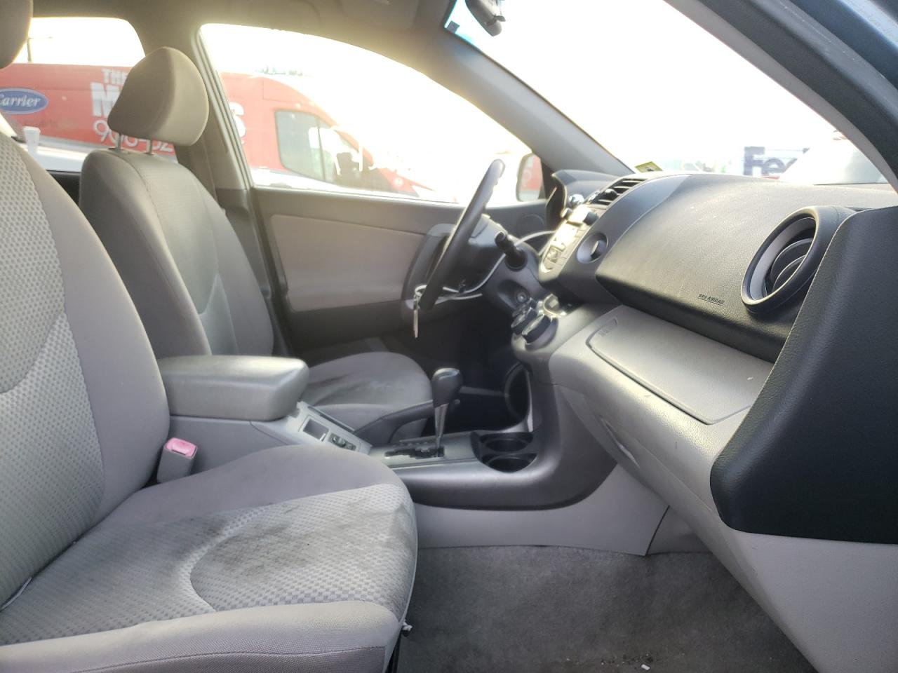 Photo 5 from auction – 2008 TOYOTA RAV4 with VIN JTMBD35V085160865