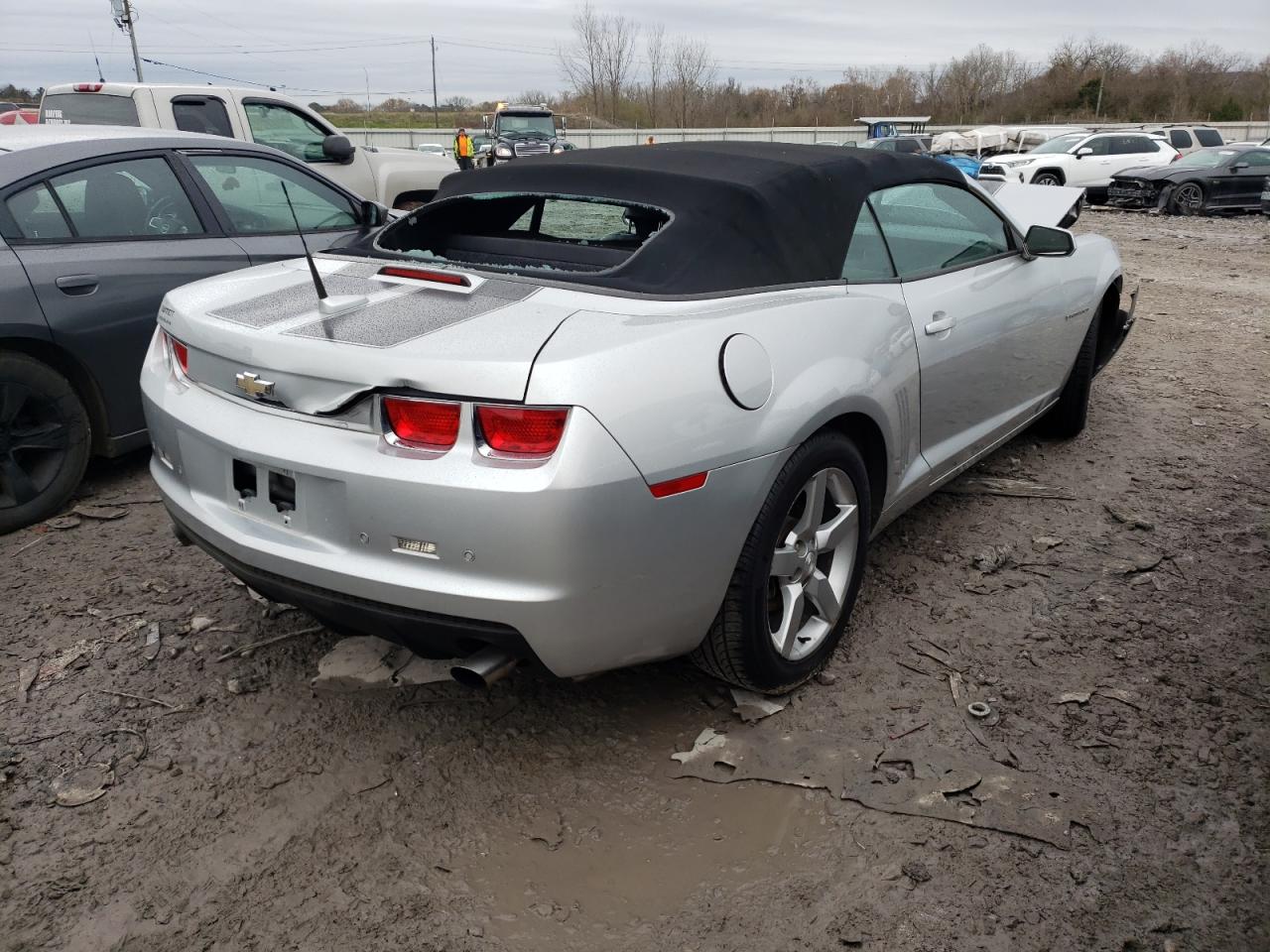 Photo 4 from auction – 2011 CHEVROLET CAMARO LT with VIN 2G1FC3DD9B9174103