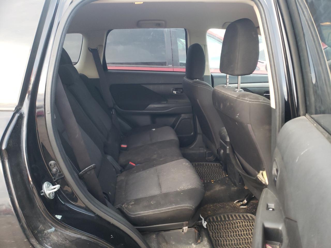 Photo 6 from auction – 2017 MITSUBISHI OUTLANDER with VIN JA4AD2A31HZ064756