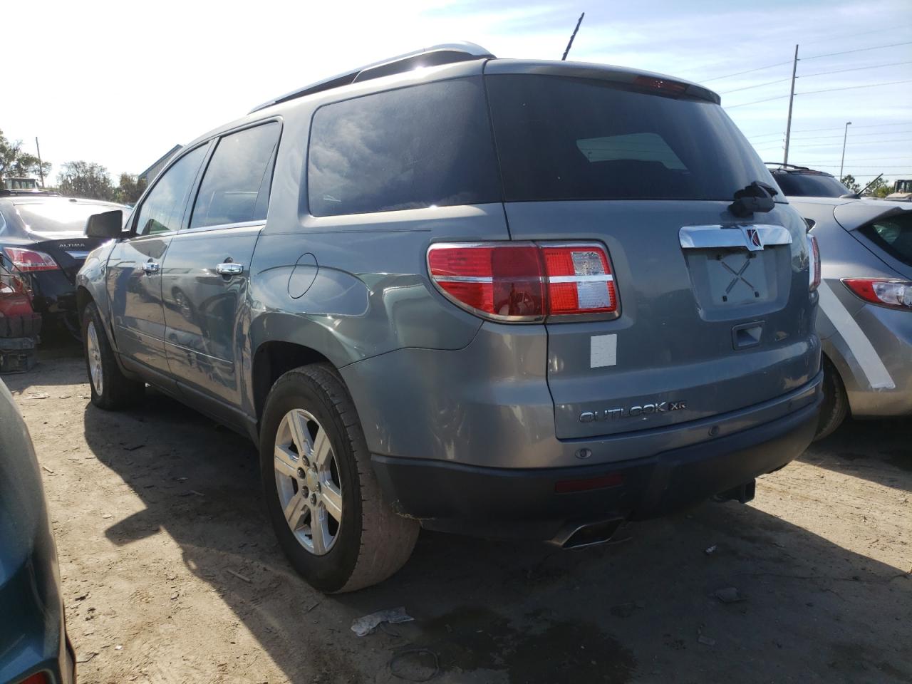 Photo 3 from auction – 2008 SATURN OUTLOOK XR with VIN 5GZER33708J283364