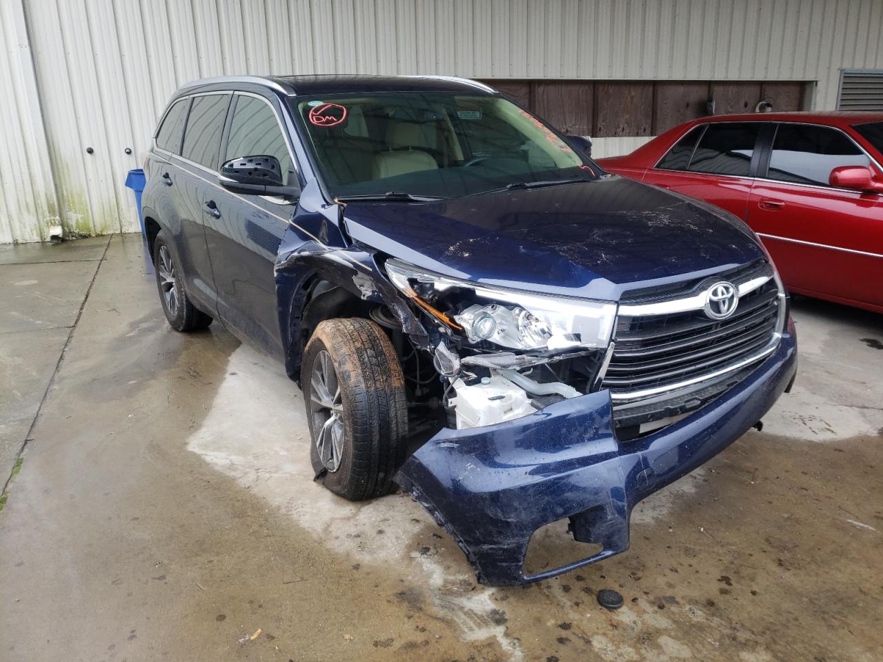 TOYOTA HIGHLANDER 2016 with VIN 5TDKKRFH1GS165650 - Photo from auction