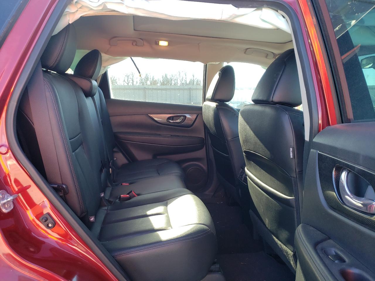 Photo 6 from auction – 2016 NISSAN ROGUE S with VIN 5N1AT2MV4GC893596