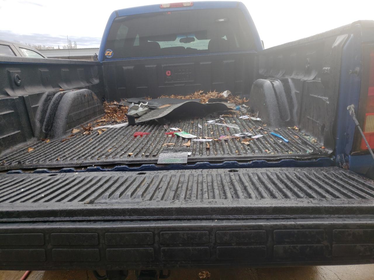 Photo 9 from auction – 2004 CHEVROLET SILVERADO with VIN 1GCGC23U44F108320