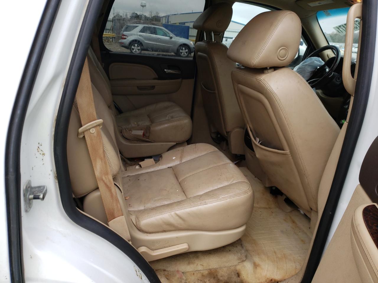 Photo 6 from auction – 2008 GMC YUKON DENA with VIN 1GKFK63898J152006