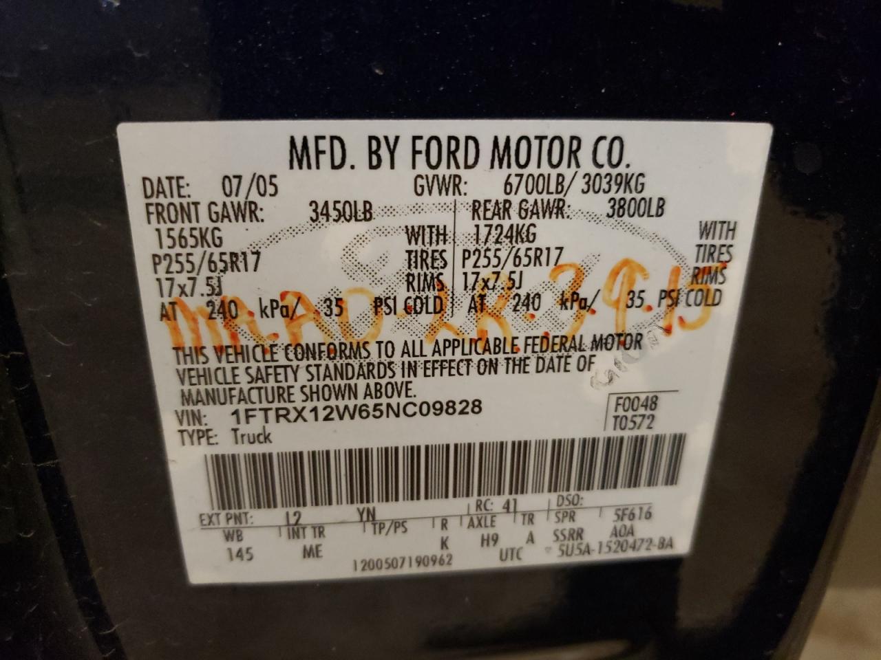 Photo 10 from auction – 2005 FORD F150 with VIN 1FTRX12W65NC09828