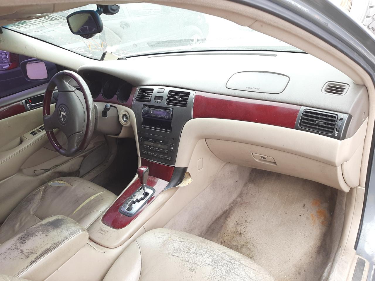 Photo 9 from auction – 2002 LEXUS ES 300 with VIN JTHBF30G320050253
