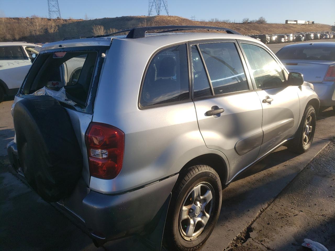 Photo 4 from auction – 2005 TOYOTA RAV4 with VIN JTEGD20VX50071638