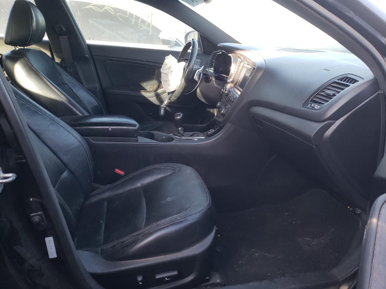 Photo 5 from auction – 2013 KIA OPTIMA SX with VIN 5XXGR4A69DG220532