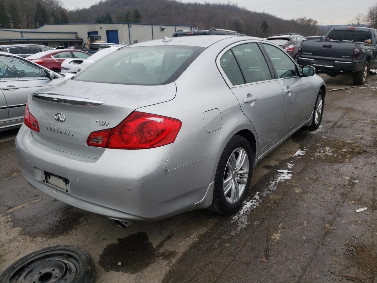 Photo 4 from auction – 2011 INFINITI G37 with VIN JN1CV6AR9BM352670