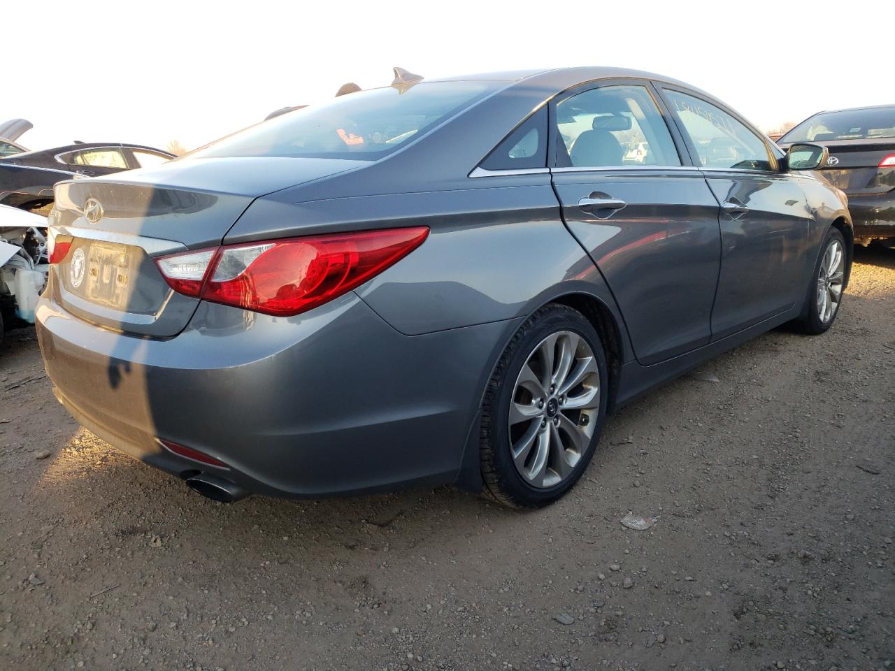 Photo 4 from auction – 2013 HYUNDAI SONATA se with VIN 5NPEC4AC8DH587036