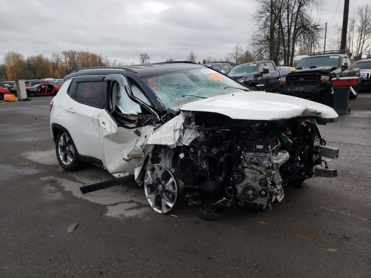 JEEP COMPASS LI 2018 z numerem VIN 3C4NJDCB1JT419132 - Zdjęcie z aukcji