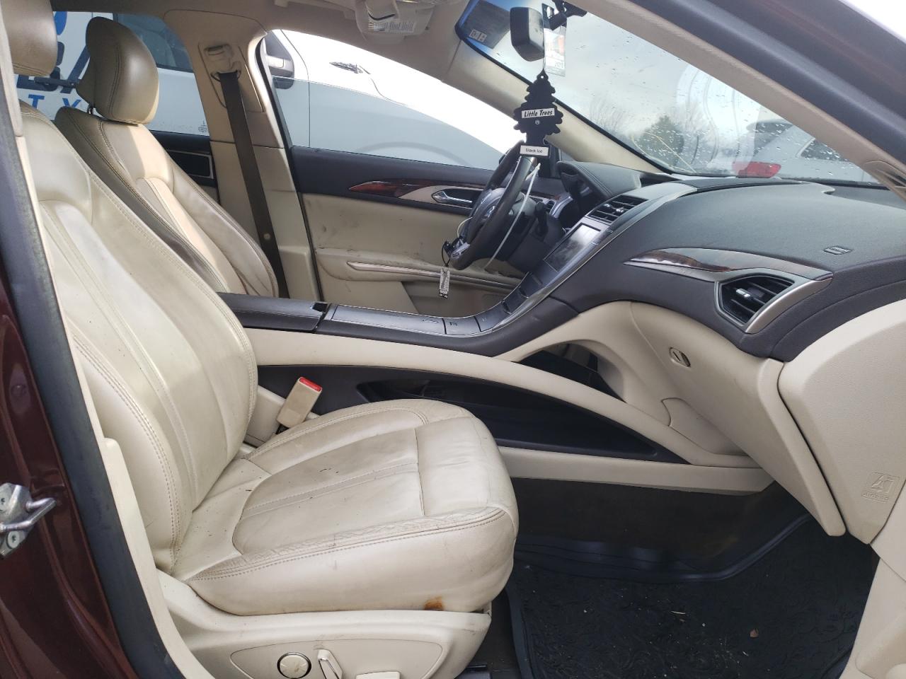 Photo 5 from auction – 2013 LINCOLN MKZ with VIN 3LN6L2G90DR814118