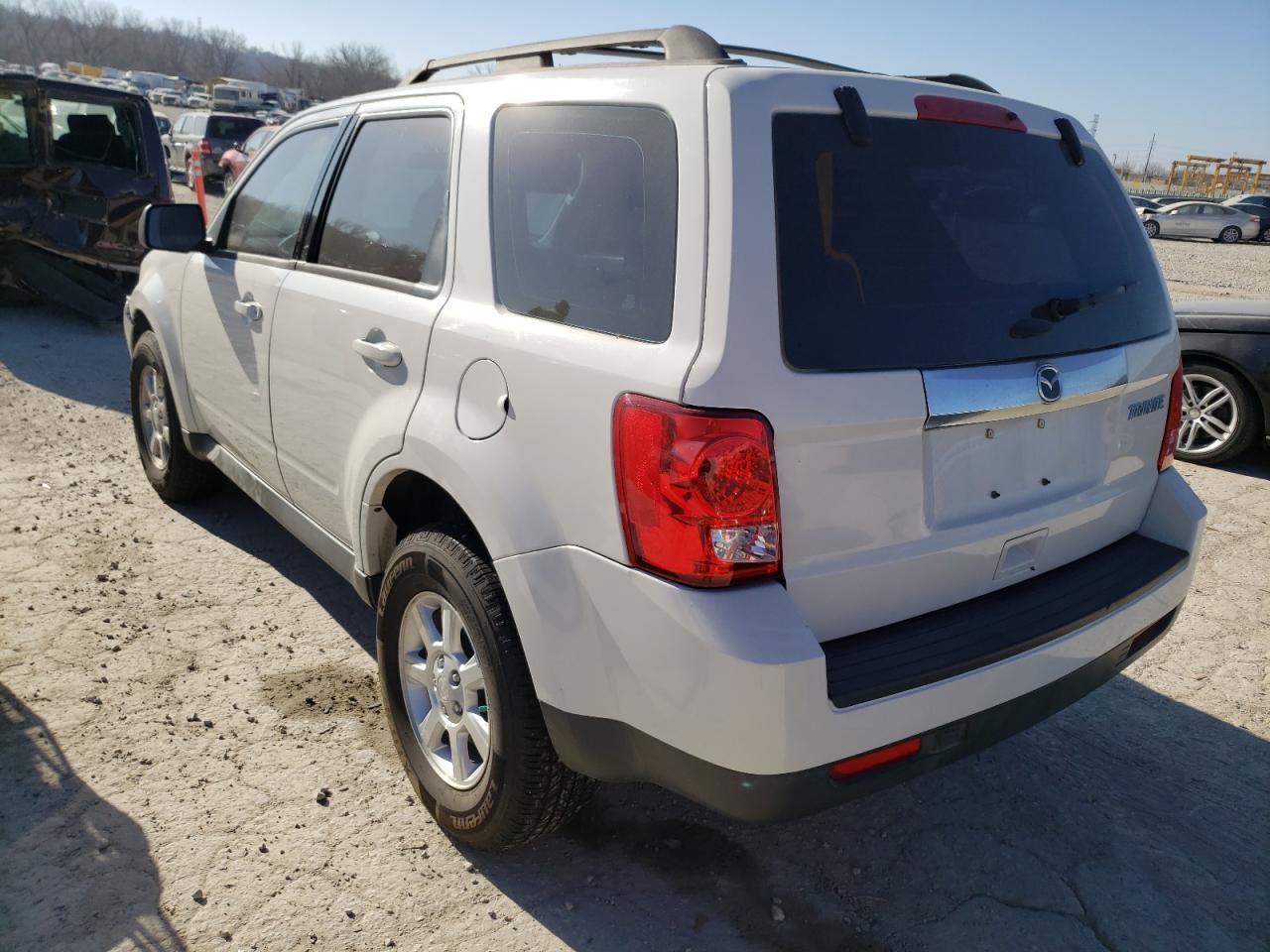 Photo 3 from auction – 2011 MAZDA TRIBUTE I with VIN 4F2CY0C79BKM04940