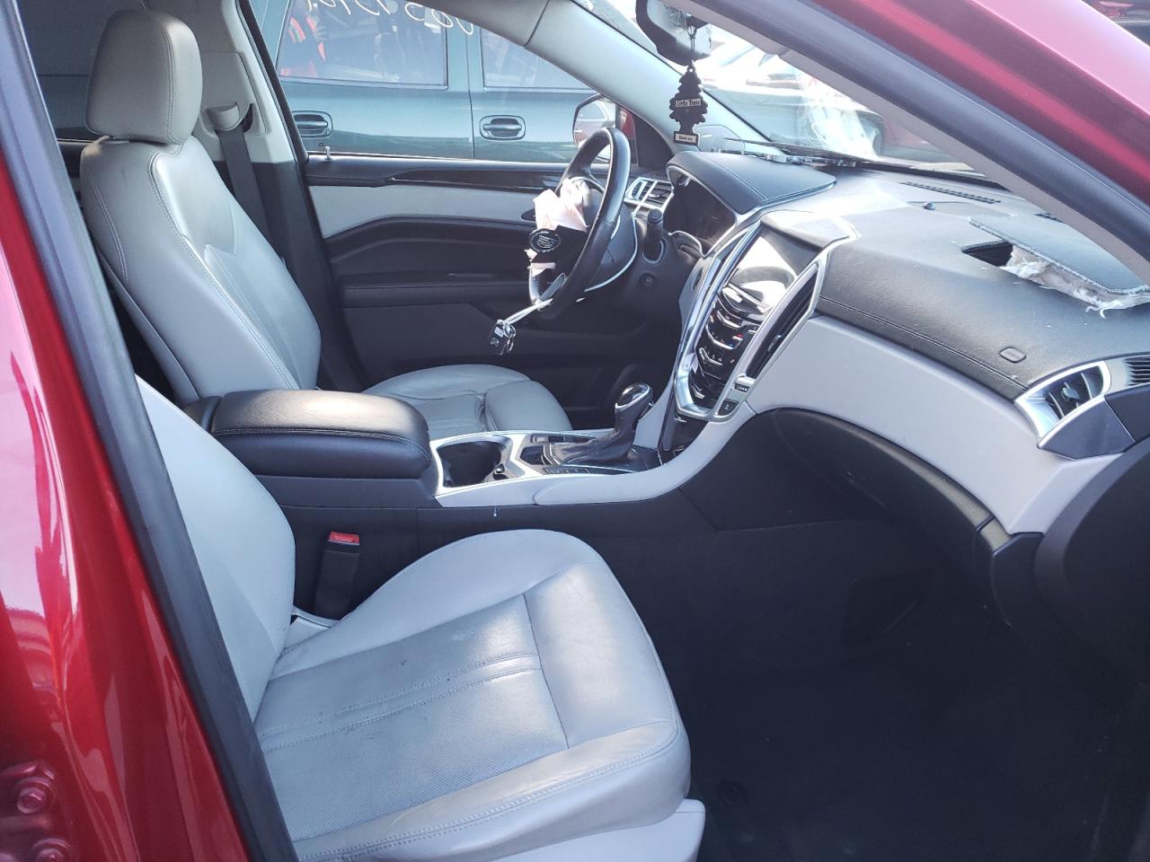 Photo 5 from auction – 2015 CADILLAC SRX LUXURY with VIN 3GYFNEE37FS564557