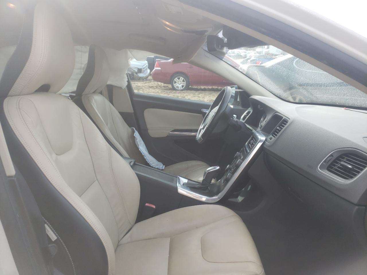 Photo 5 from auction – 2013 VOLVO S60 T5 with VIN YV1612FS1D2202829