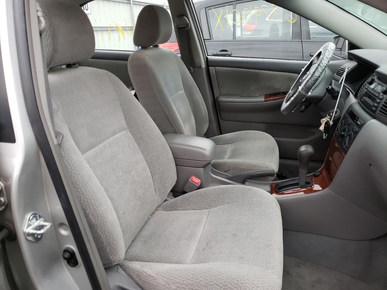 Photo 5 from auction – 2004 TOYOTA COROLLA CE with VIN 2T1BR32E64C245177