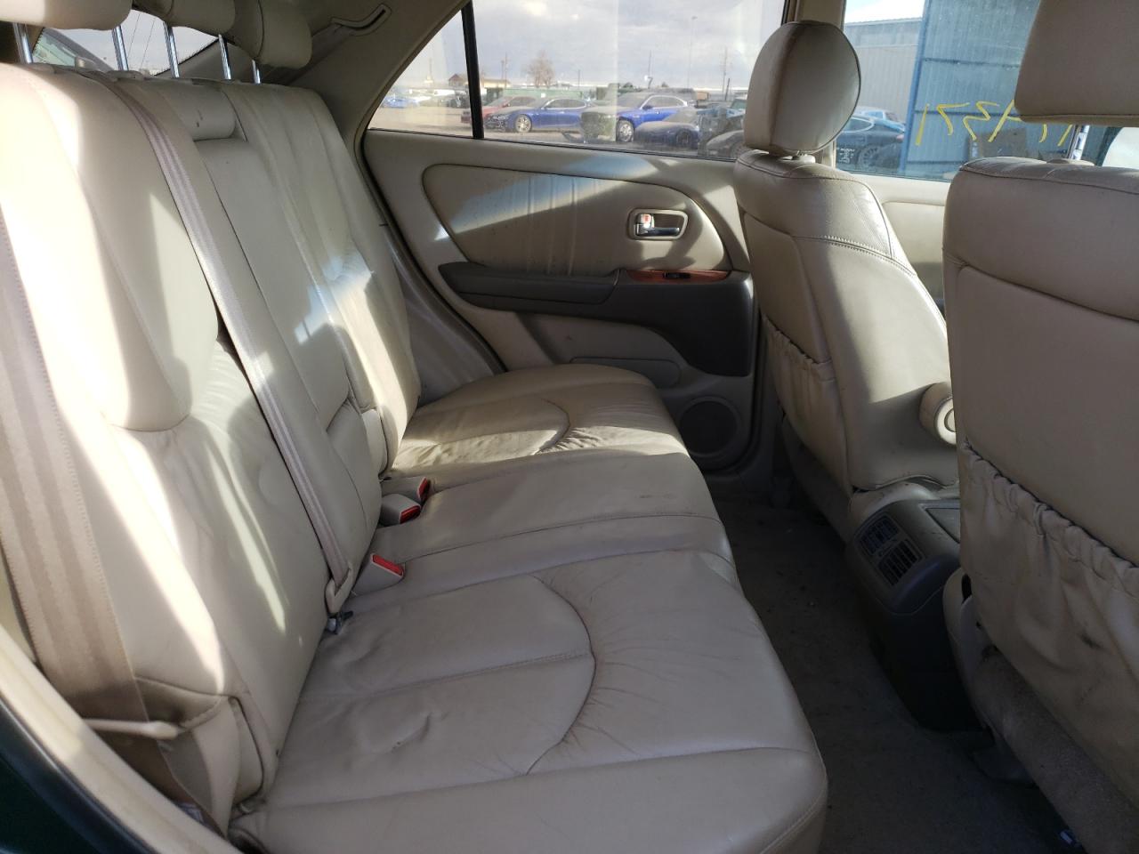 Photo 6 from auction – 2002 LEXUS RX 300 with VIN JTJHF10U520250702