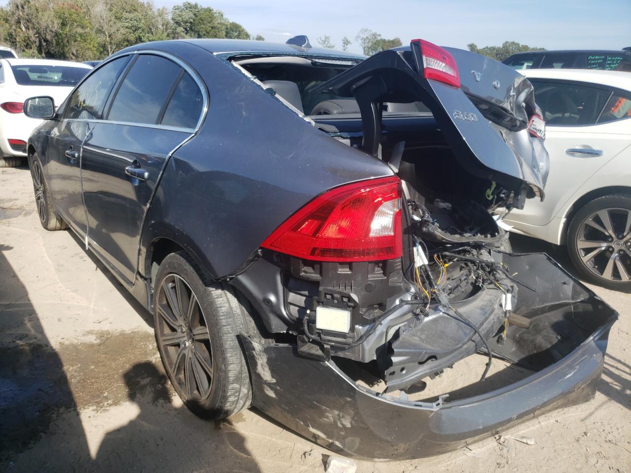 Photo 3 from auction – 2017 VOLVO S60 PREMIE with VIN LYV402HK5HB132754