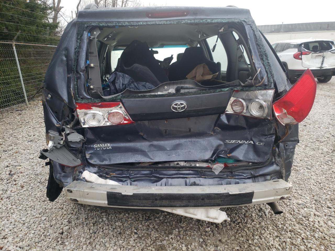 Photo 9 from auction – 2008 TOYOTA SIENNA CE with VIN 5TDZK23C28S140742