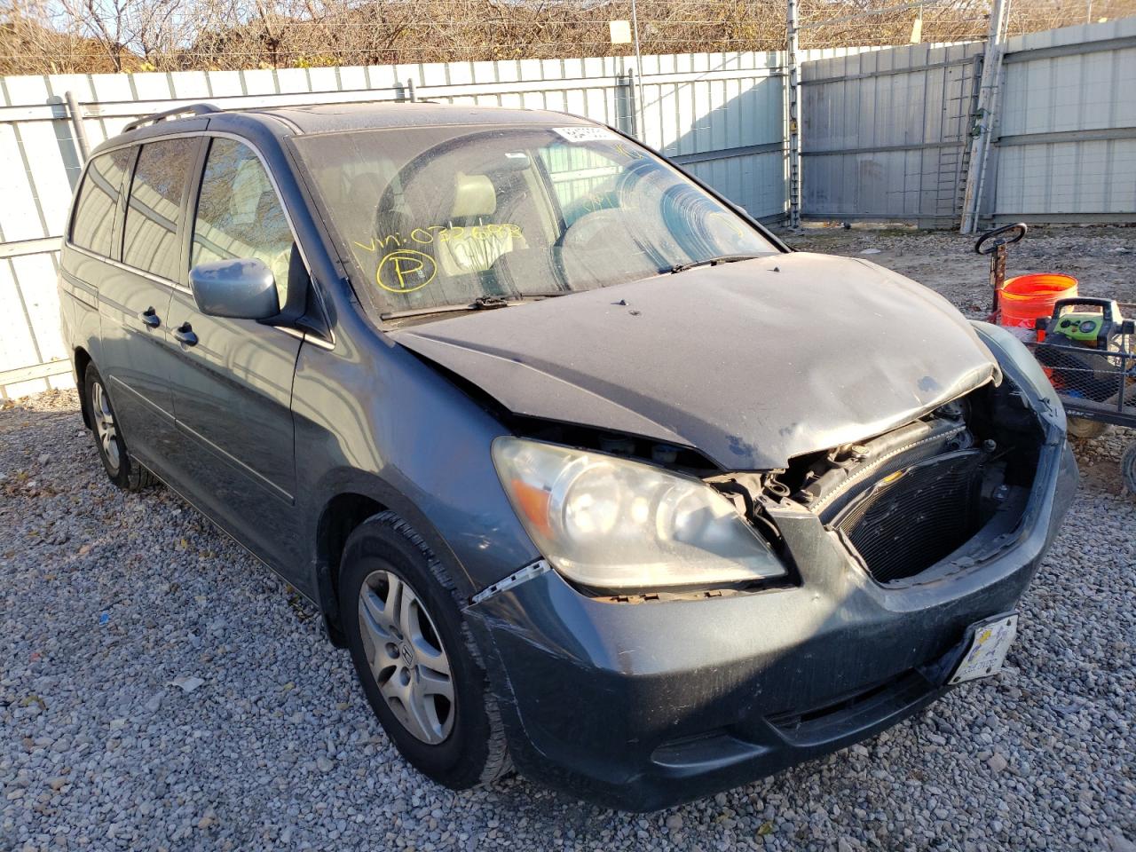 HONDA ODYSSEY EX 2005 with VIN 5FNRL38635B032698 - Photo from auction
