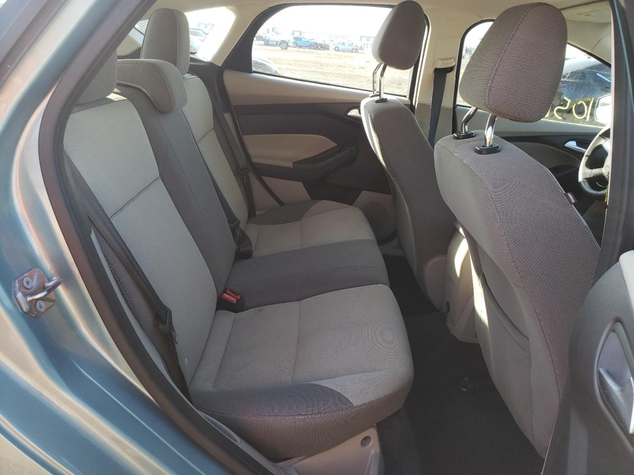 Zdjęcie 6 z aukcji – 2012 FORD FOCUS SE z VIN 1FAHP3K20CL277027