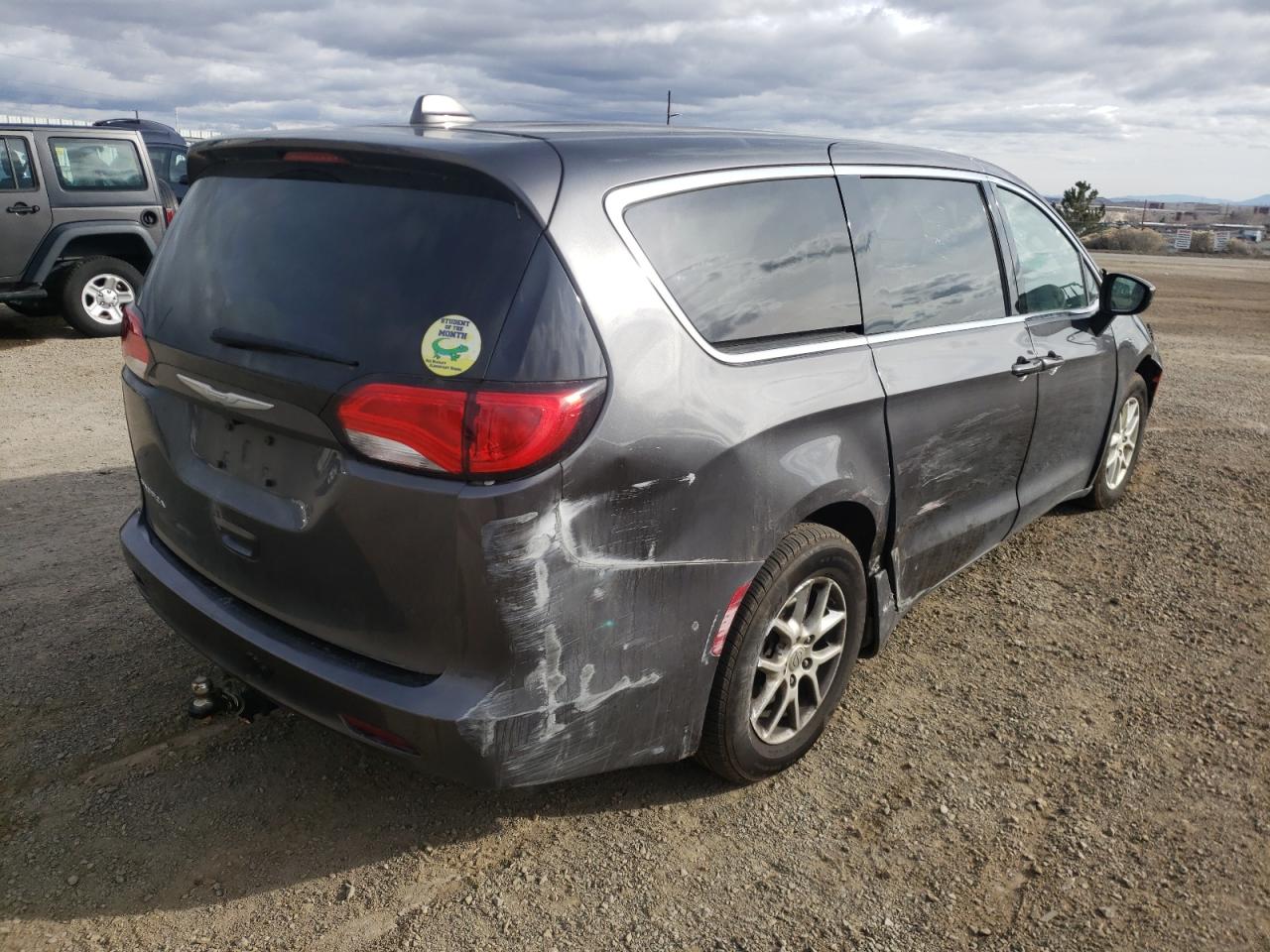 Photo 4 from auction – 2017 CHRYSLER PACIFICA L with VIN 2C4RC1CG6HR835888