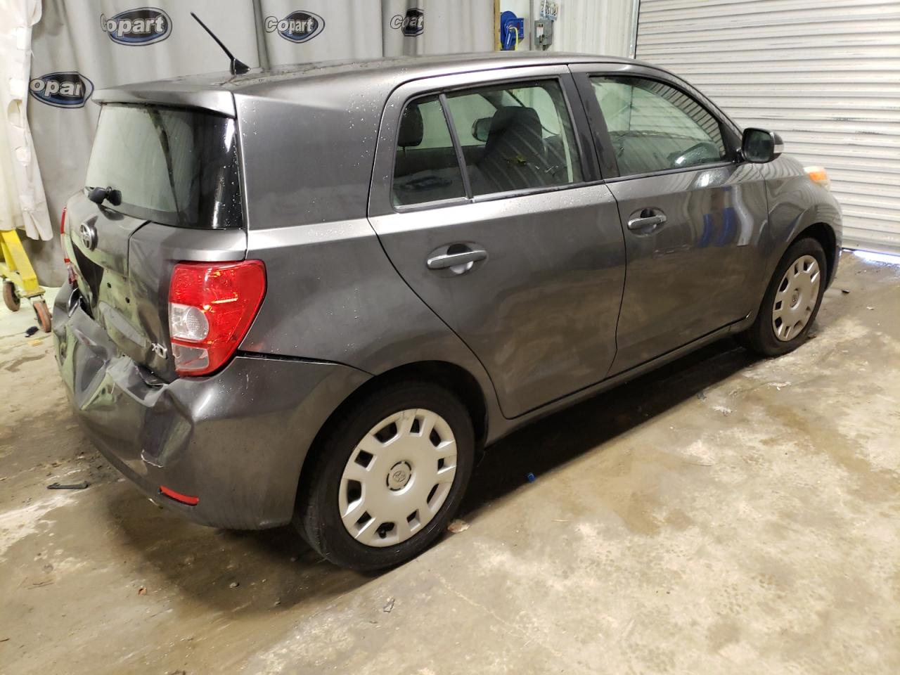 Photo 4 from auction – 2010 TOYOTA SCION XD with VIN JTKKU4B47AJ052718