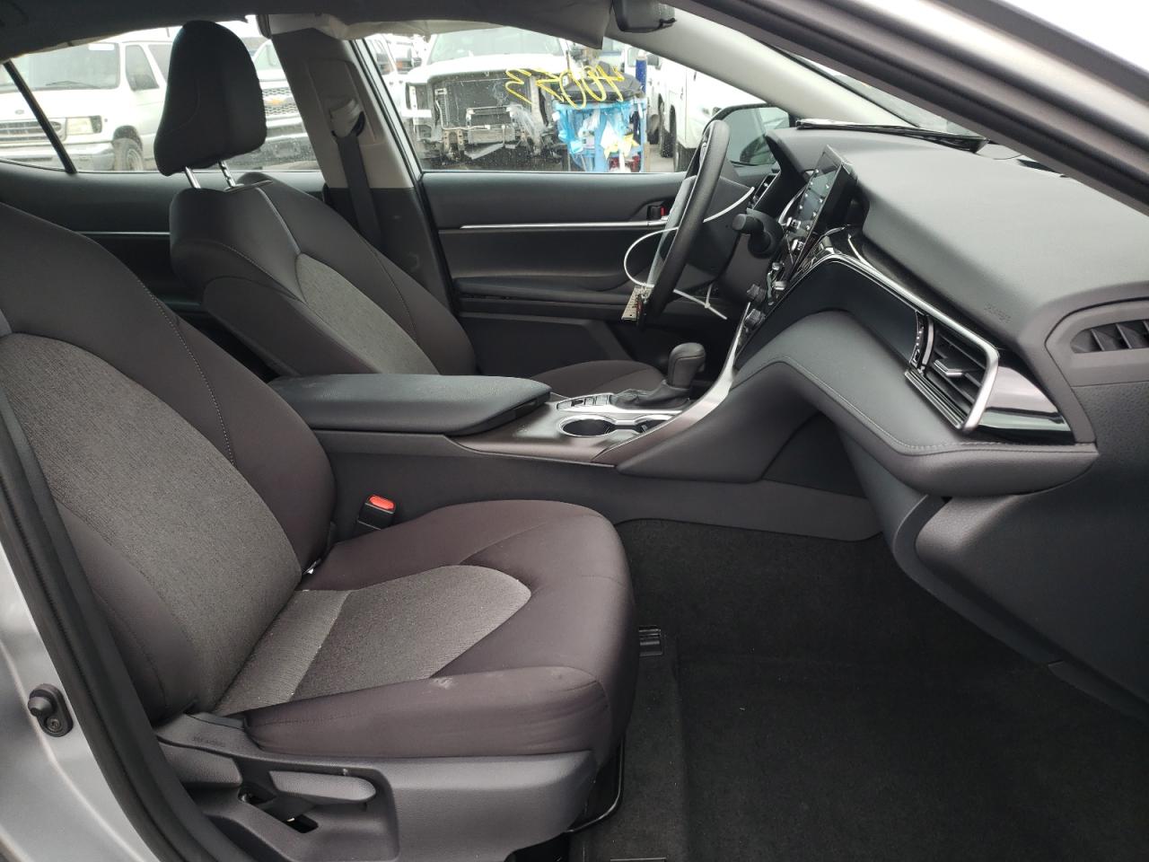Photo 5 from auction – 2021 TOYOTA CAMRY LE with VIN 4T1C31AK9MU550706