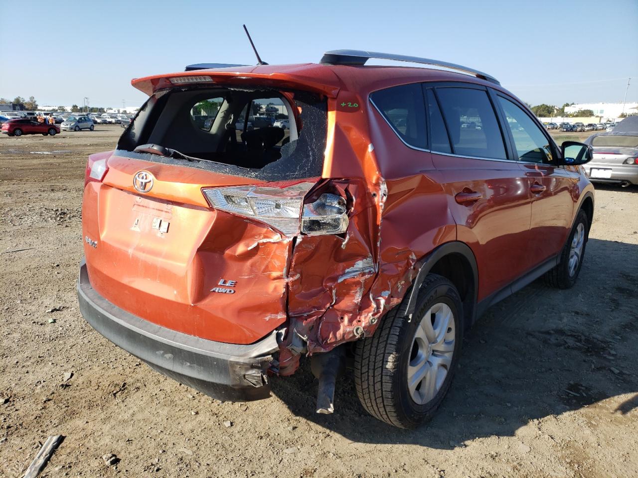 Photo 4 from auction – 2015 TOYOTA RAV4 LE with VIN JTMBFREV8FJ025179