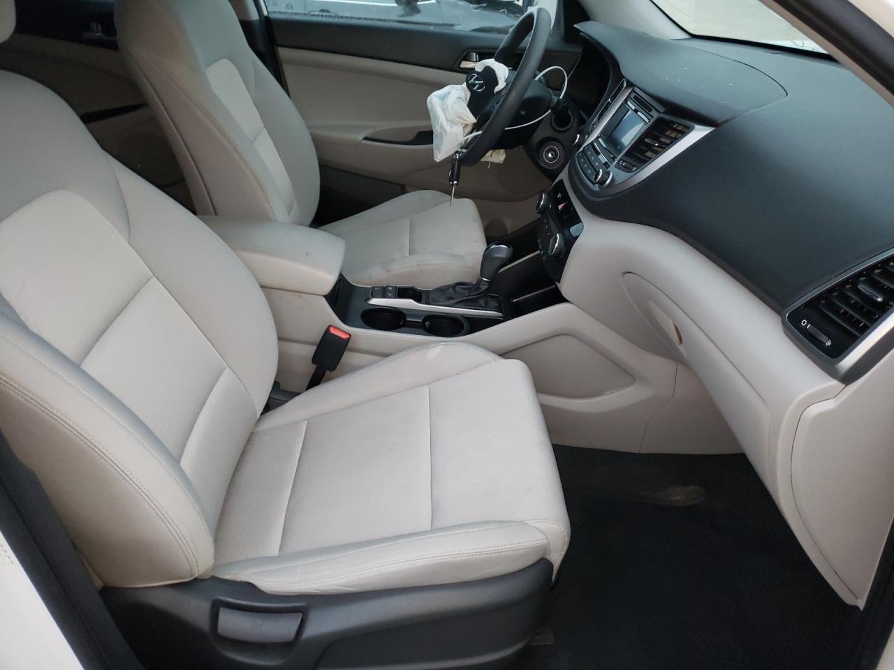 Photo 5 from auction – 2017 HYUNDAI TUCSON LIM with VIN KM8J3CA26HU508020
