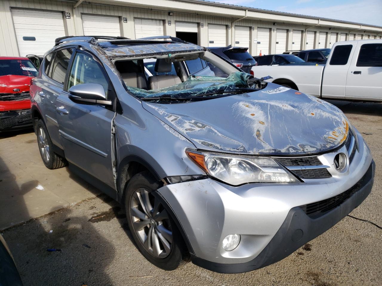 TOYOTA RAV4 LIMIT 2015 with VIN JTMDFREV5FD167030 - Photo from auction