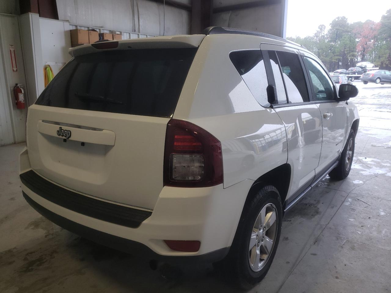Photo 4 from auction – 2015 JEEP COMPASS SP with VIN 1C4NJCBA7FD250282
