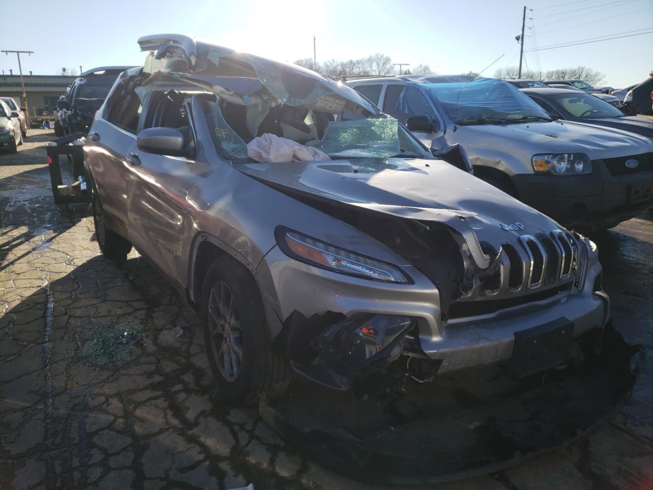JEEP CHEROKEE L 2015 with VIN 1C4PJMCB9FW688442 - Photo from auction