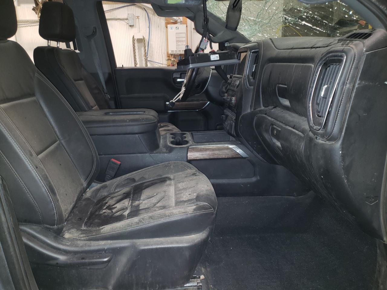 Photo 5 from auction – 2020 CHEVROLET SILVERADO with VIN 1GCUYEEL3LZ228262