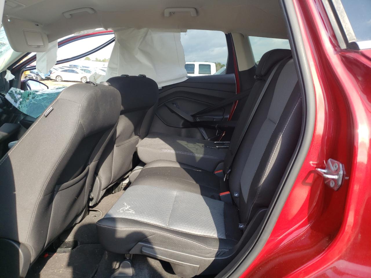 Photo 6 from auction – 2017 FORD ESCAPE SE with VIN 1FMCU0G94HUC56020