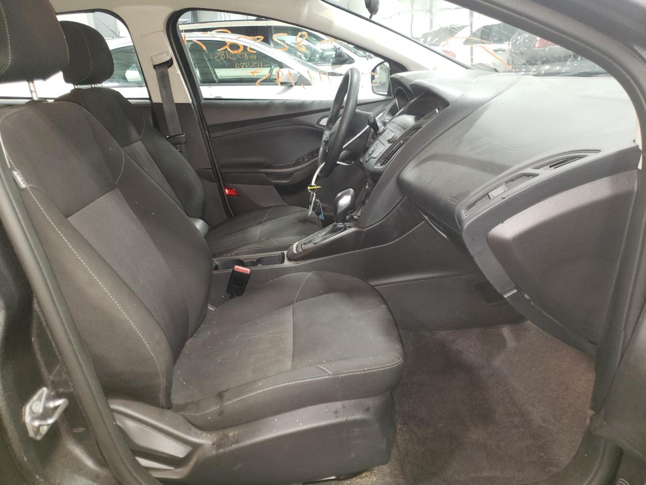 Photo 5 from auction – 2018 FORD FOCUS SE with VIN 1FADP3FE6JL287383