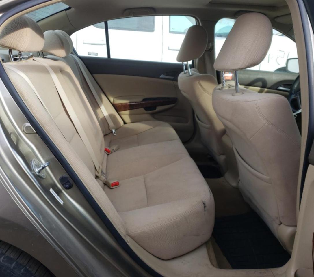 Photo 6 from auction – 2008 HONDA ACCORD EX with VIN JHMCP26708C067053